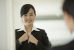 リクルートスーツを着ている女子就活生