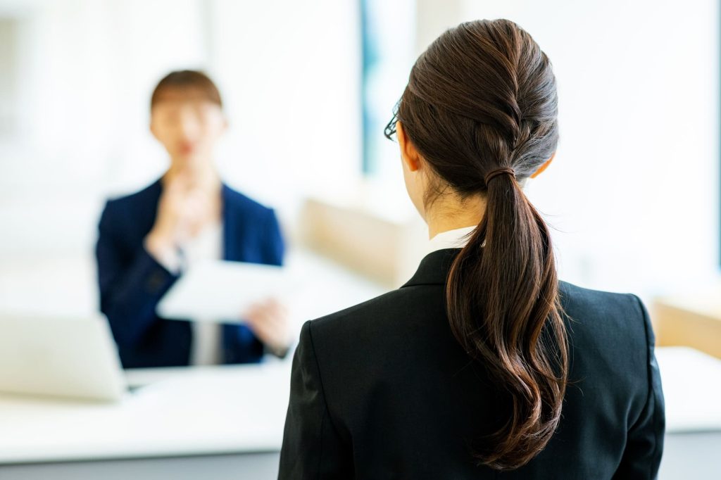 「行く」の尊敬語・謙譲語・丁寧語は?就活での正しい敬語の使い方例 - 就職ジャーナル