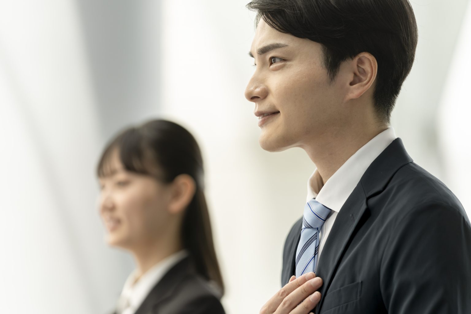 面接で「周りからどんな人と言われるか」と聞かれたときの答え方【真面目、気配りができる、親しみやすいなどの例文4選】 - 就職ジャーナル